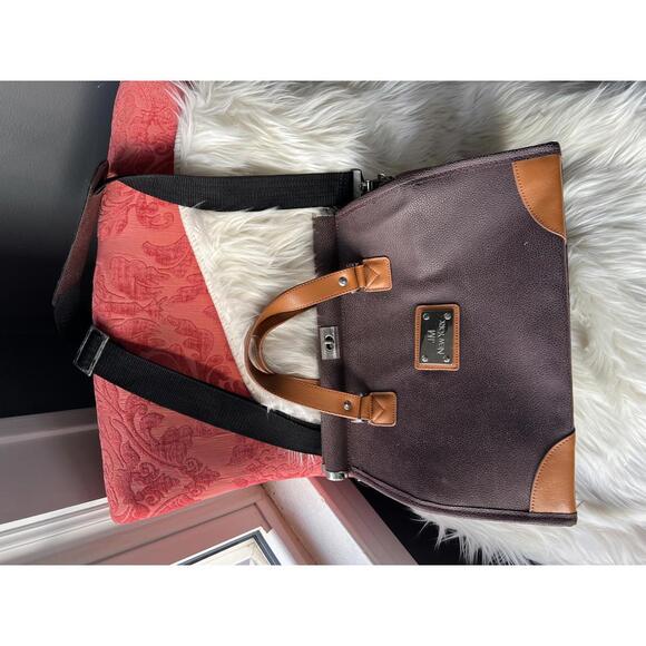 JM New York Doctor’s Bag Style Handbag with Adjustable Strap - Picture 2 of 9